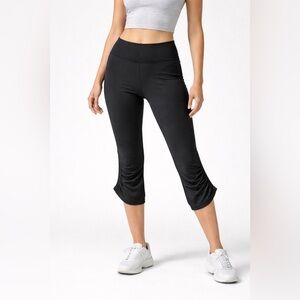Lululemon In the Flow Capri Cropped Ruched Black Leggings Activewear Gym Yoga